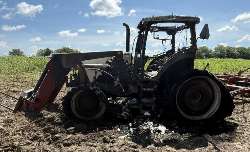Case IH 125 Tractor - Image 3