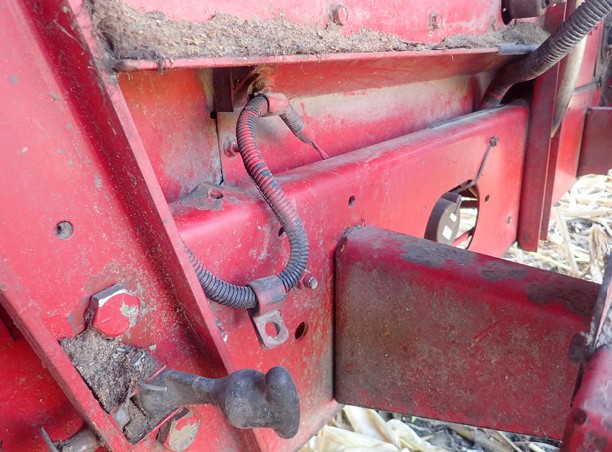 1995 CASE IH 2166 Combine - Image 14