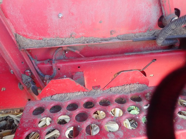 1995 CASE IH 2166 Combine - Image 18