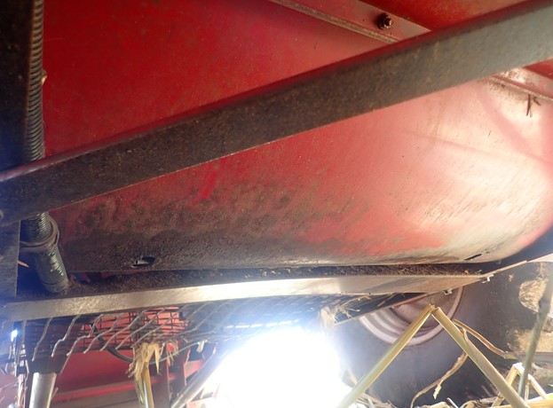 1995 CASE IH 2166 Combine - Image 19