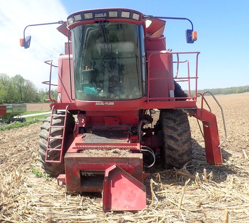 1995 CASE IH 2166 Combine - Image 2