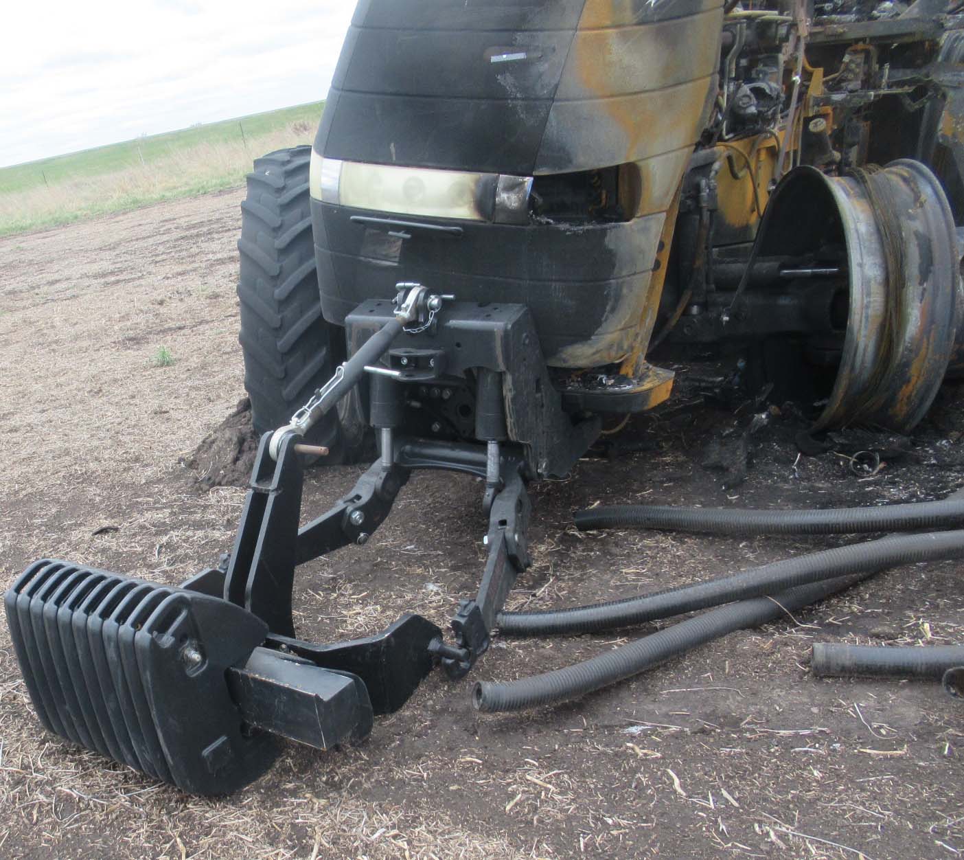 2013 CASE IH Magnum 340 Tractor - Image 10