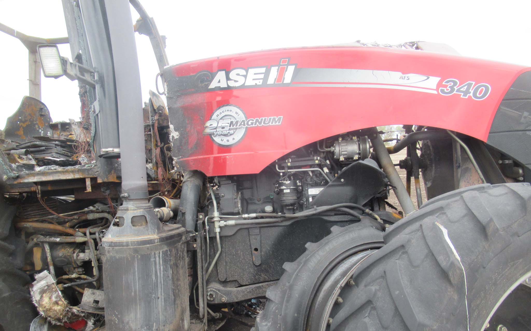 2013 CASE IH Magnum 340 Tractor - Image 5