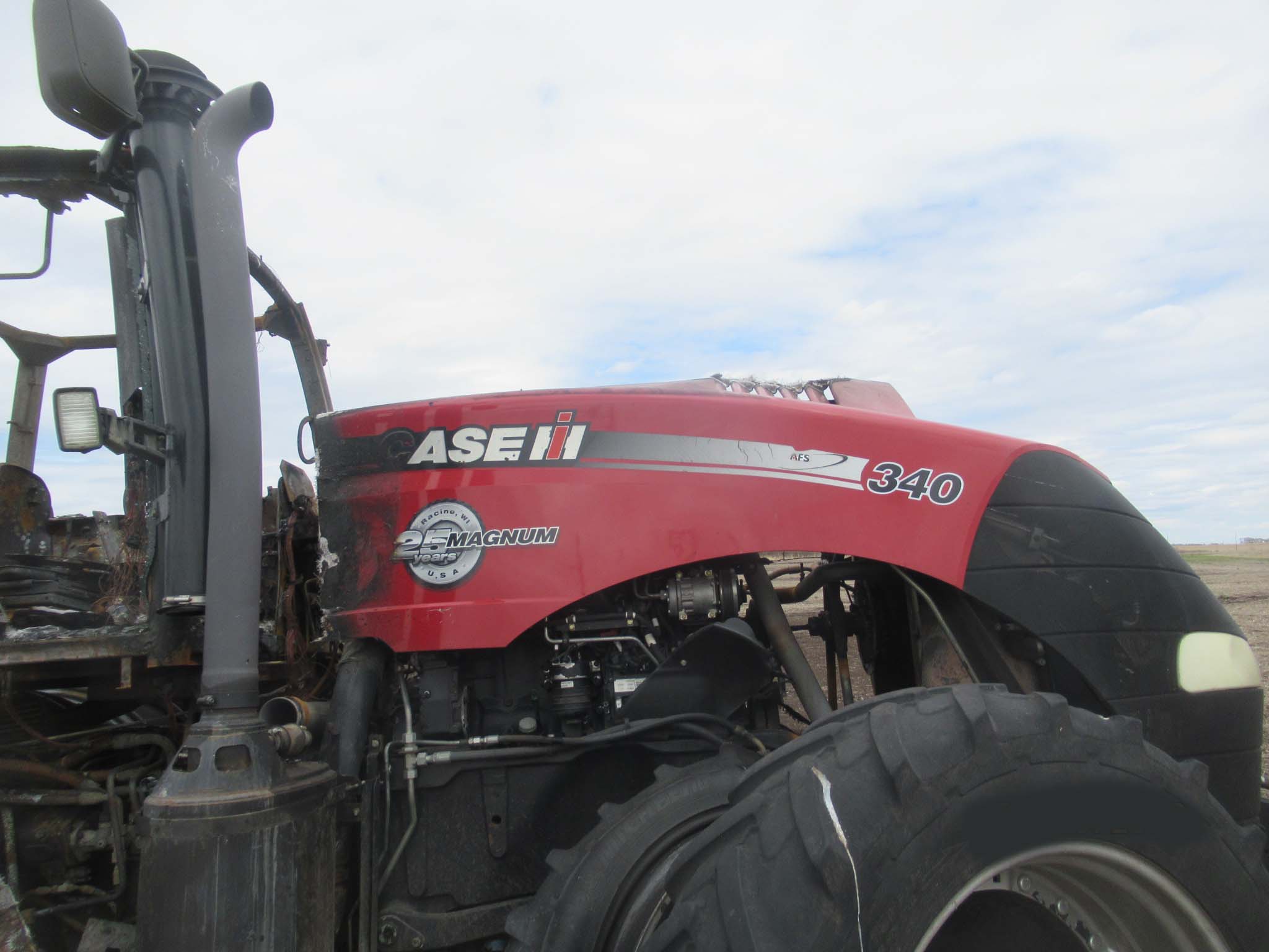 2013 CASE IH Magnum 340 Tractor - Image 6