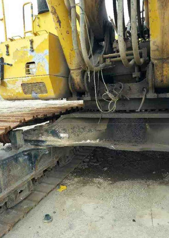 2004 Caterpillar 385B Excavator - Image 11