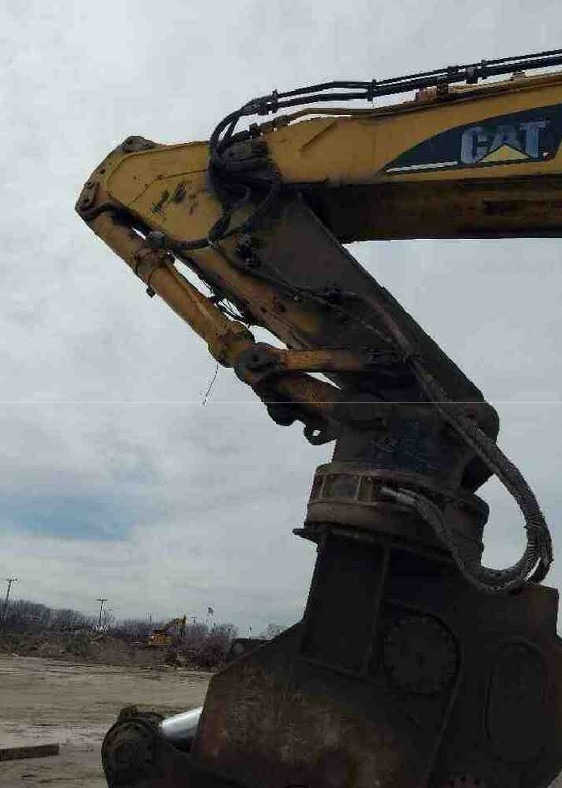 2004 Caterpillar 385B Excavator - Image 24