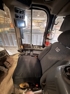 2017 Caterpillar 980 Wheel Loader - Image 11