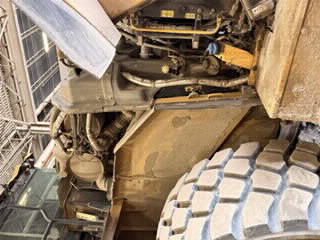 2017 Caterpillar 980 Wheel Loader - Image 8