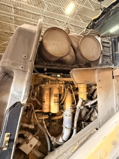 2017 Caterpillar 980 Wheel Loader - Image 9