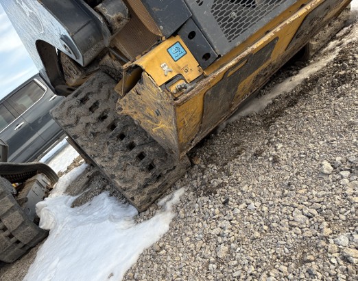 2024 Deere 331 P Skid Steer - Image 4