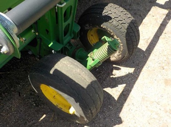 2014 John Deere 640D Header - Image 9
