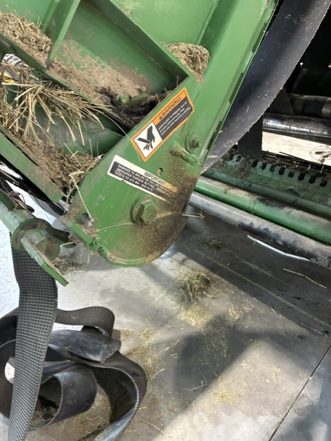 2013 John Deere 569 Round Baler - Image 14