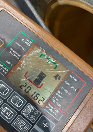 2013 John Deere 569 Round Baler - Image 19
