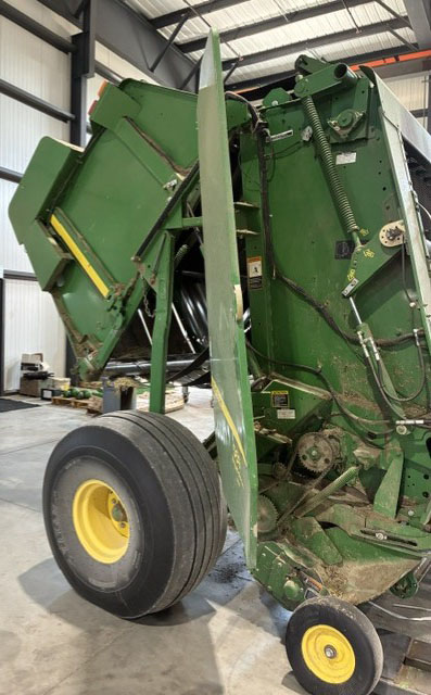 2013 John Deere 569 Round Baler - Image 2