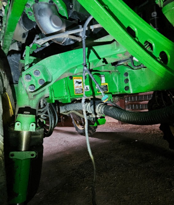 2021 John Deere R4038 Sprayer - Image 16