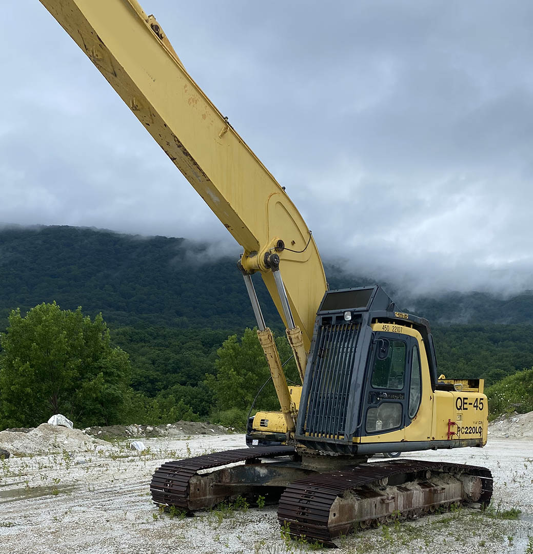 1998 Komatsu PC220LC-6 Excavator - Image 3
