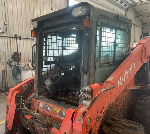 2022 Kubota SSV75 Skid Steer - Image 10