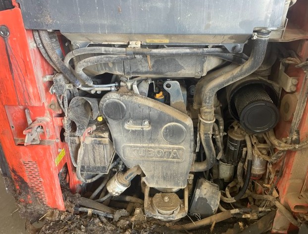 2022 Kubota SSV75 Skid Steer - Image 13