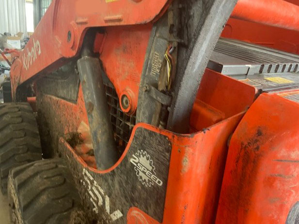 2022 Kubota SSV75 Skid Steer - Image 18