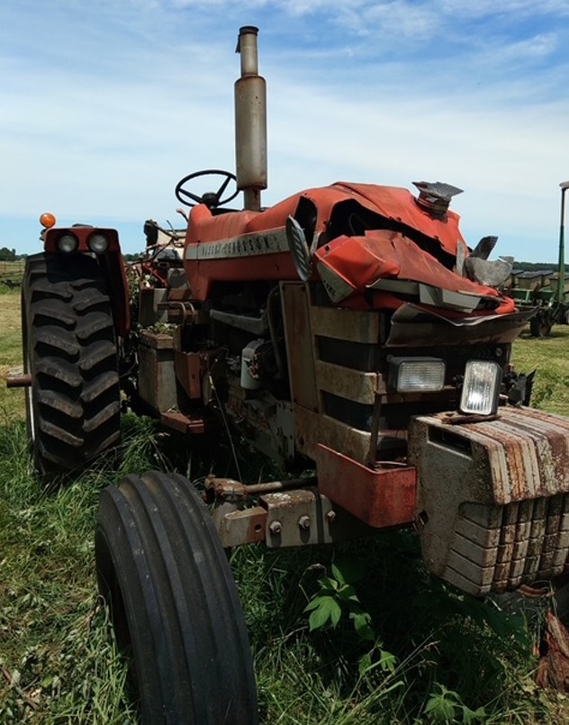 Massey Ferguson 1100 Tractor