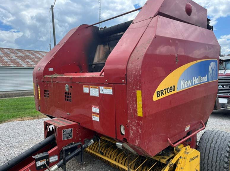 2008 New Holland BR7090 Baler