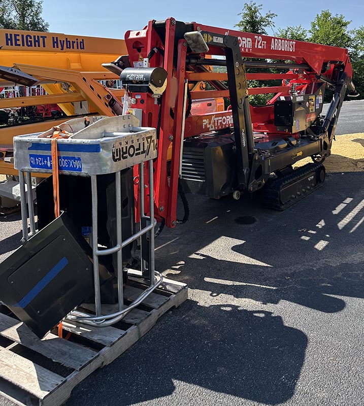 2022 Platform Basket ArborPro 72 Trac Lift