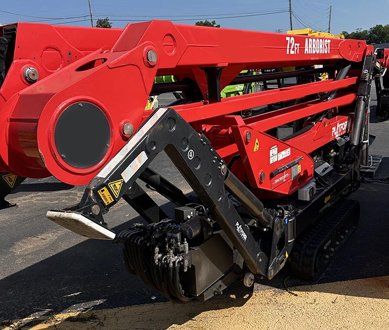 2022 Platform Basket ArborPro 72 Trac Lift - Image 13