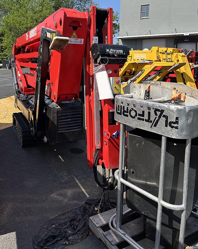 2022 Platform Basket ArborPro 72 Trac Lift - Image 14