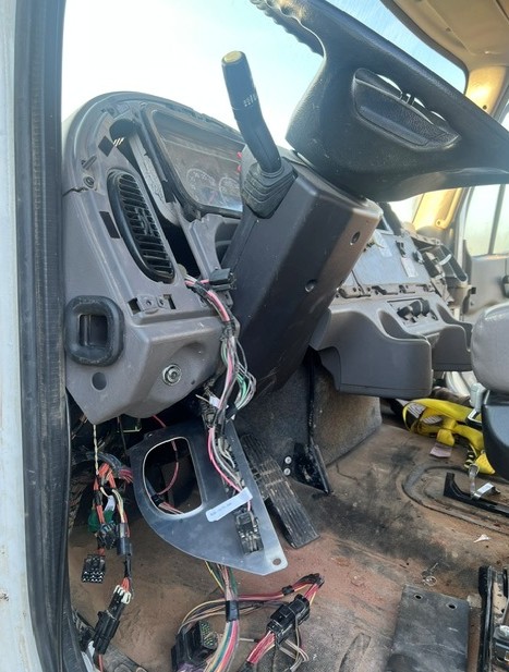 2023 Freightliner M2 106 Truck - Image 7