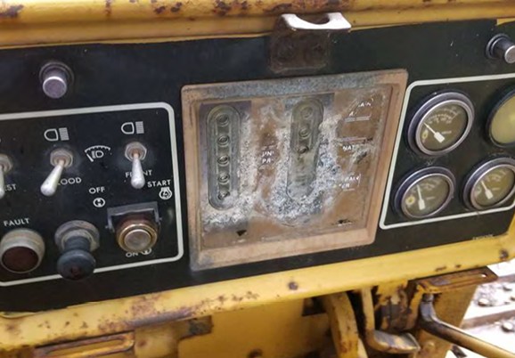1986 Caterpillar D4H Dozer - Image 17