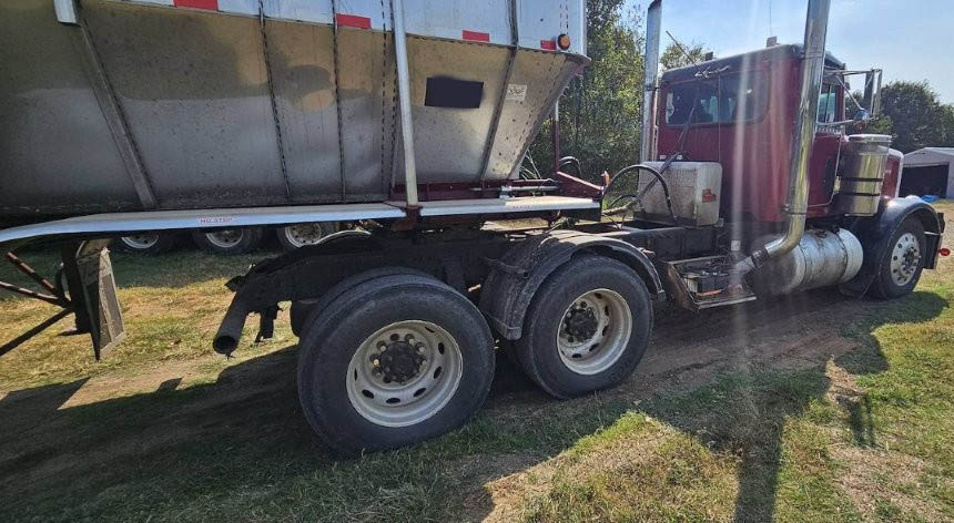 1999 Peterbilt 378 - Image 5