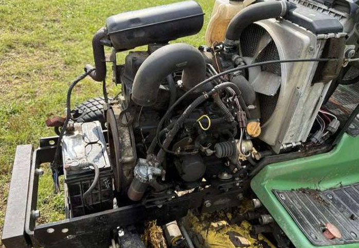 1999 John Deere 455 Riding Mower - Image 13