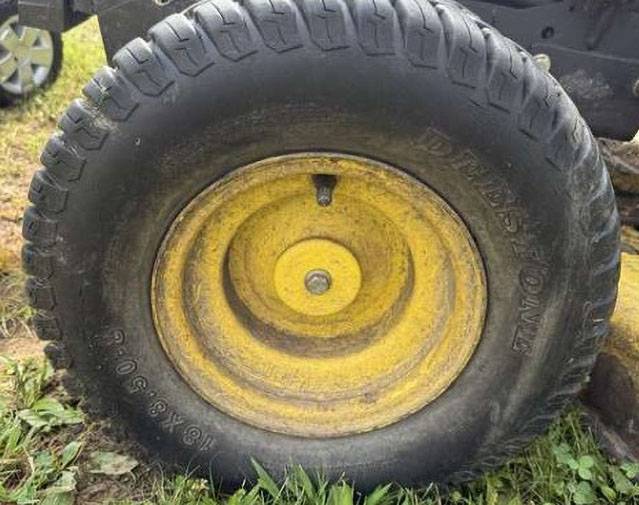 1999 John Deere 455 Riding Mower - Image 22