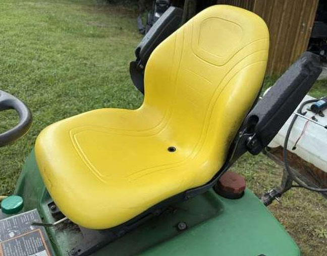 1999 John Deere 455 Riding Mower - Image 23