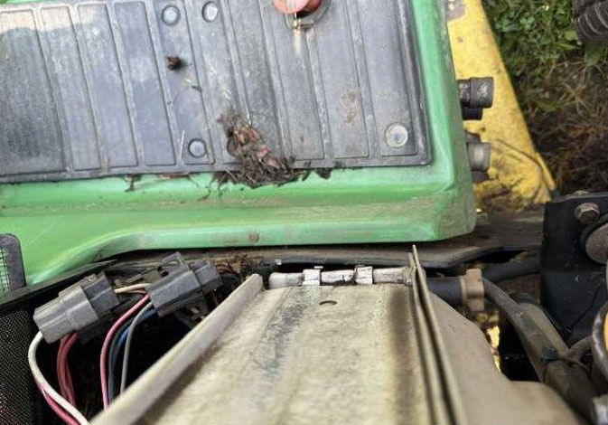 1999 John Deere 455 Riding Mower - Image 27