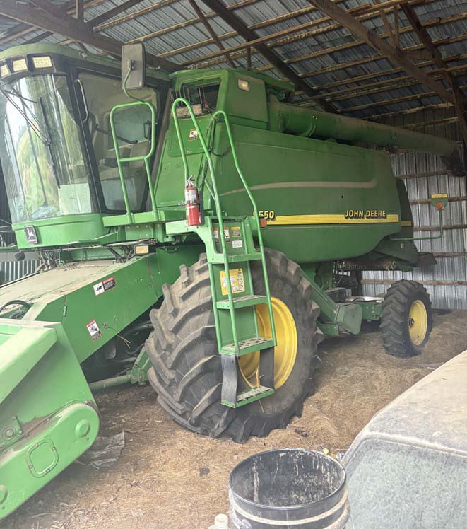2000 John Deere 9550 Combine