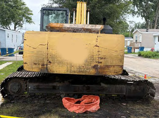 2000 New Holland EC215 Excavator - Image 11