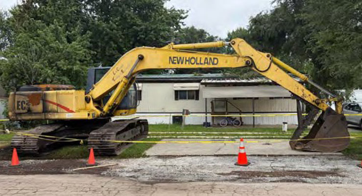 2000 New Holland EC215 Excavator