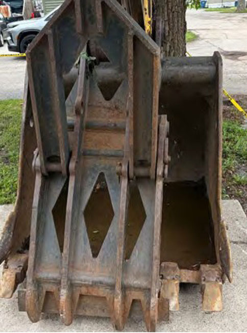 2000 New Holland EC215 Excavator - Image 40