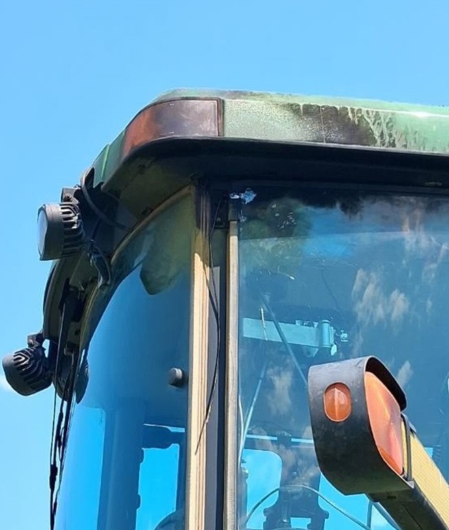 2002 John Deere 8120 Tractor - Image 8