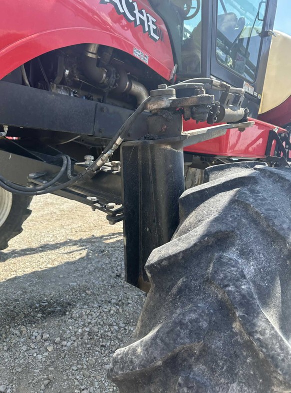 2004 Apache Sprayer - Image 2