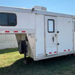 2004 Cherokee Horse Trailer