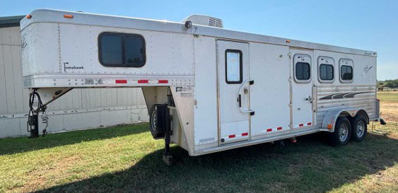 2004 Cherokee Horse Trailer