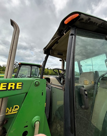 2004 John Deere 5520 Tractor - Image 7