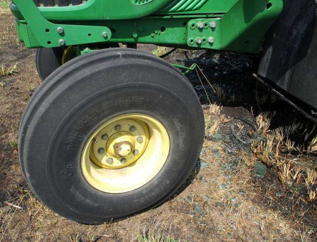 2005 John Deere 7420 Tractor - Image 12