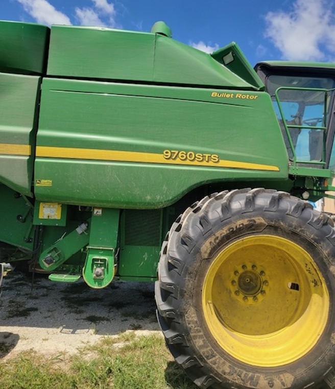 2006 John Deere 9760STS Combine - Image 6