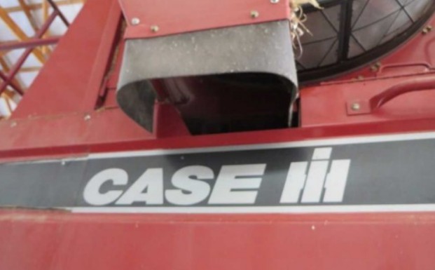 2006 Case IH 2377 Combine - Image 8