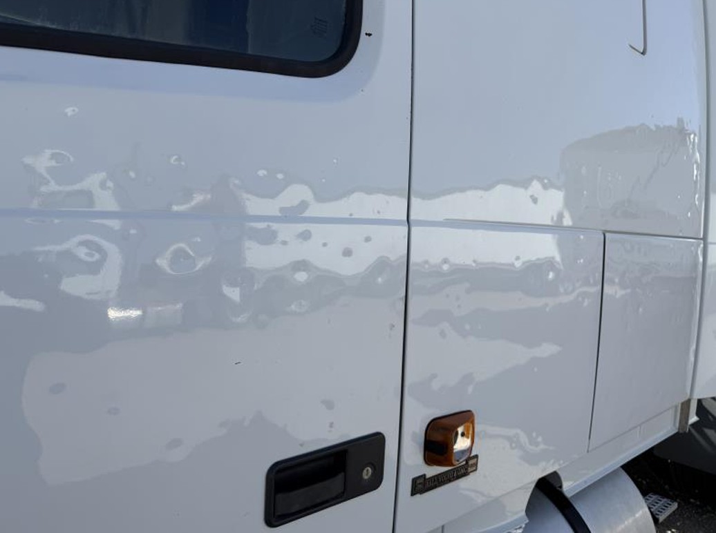 2006 Volvo VNL - Image 4