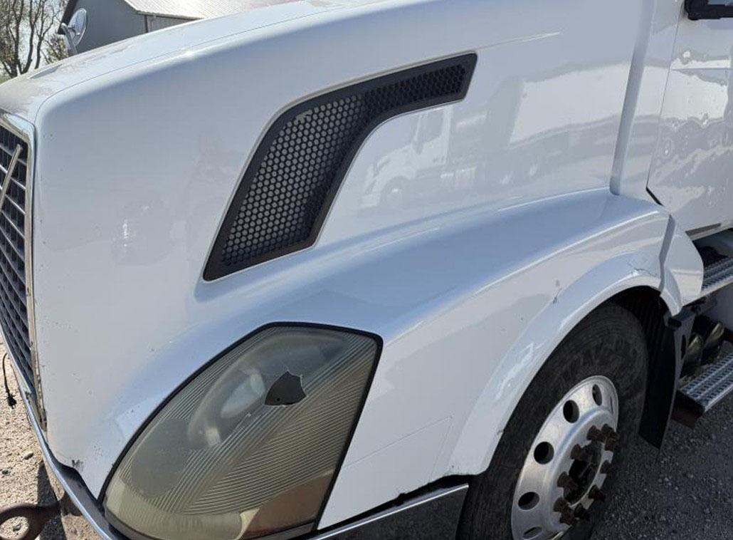 2006 Volvo VNL - Image 5