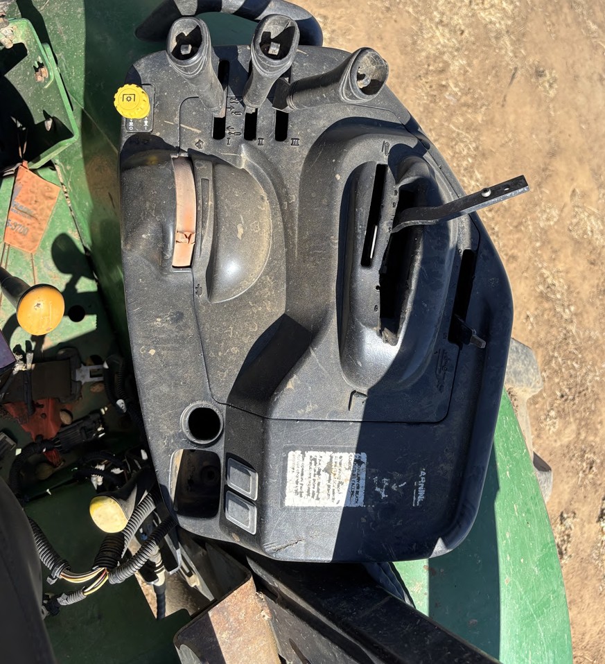 2009 John Deere 5105M Tractor - Image 12